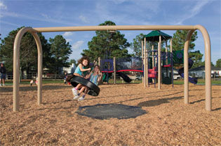 Heavy Duty Arch Tire Swing Set - Image 3