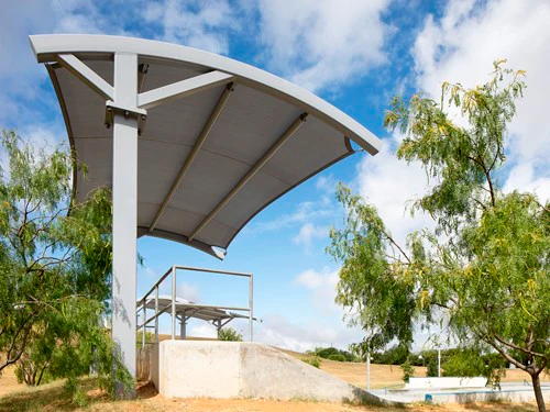 Panorama Cantilever Shade Structure - Image 3