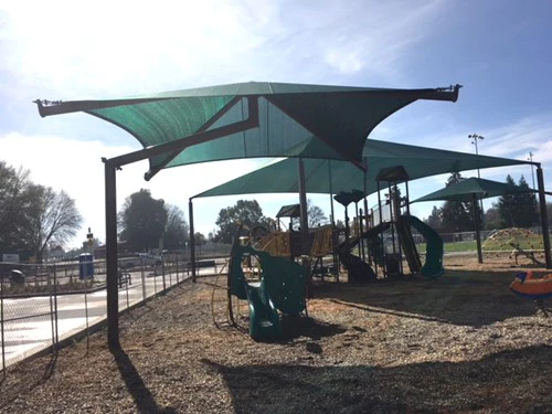 Single Post Pyramid Cantilever Shade Structure - Image 4