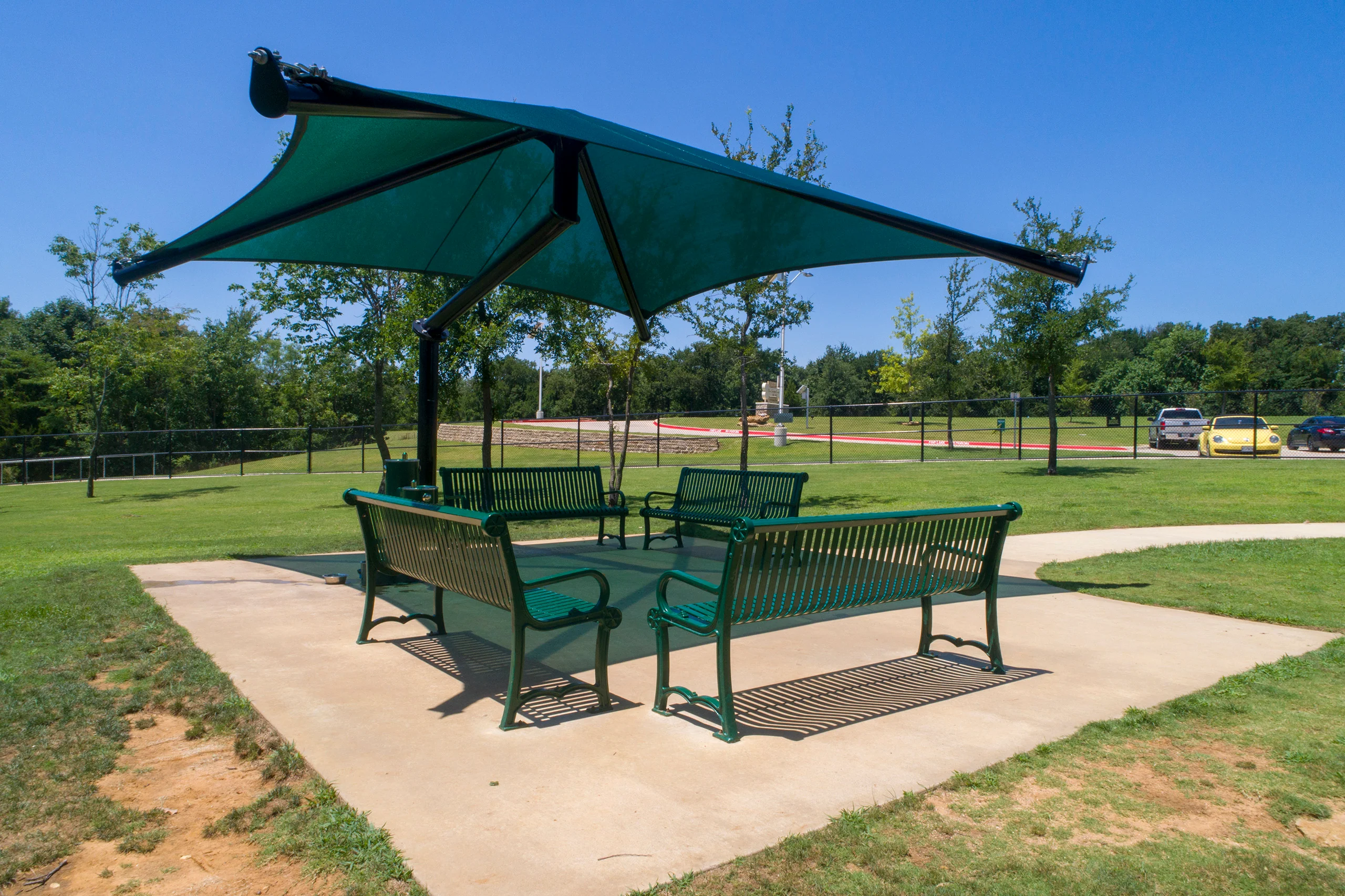 Single Post Pyramid Cantilever Shade Structure - Image 7